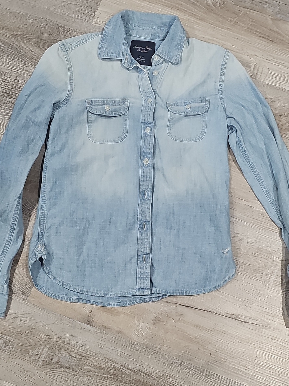 American Eagle Womens Denim Button Down Shirt XS